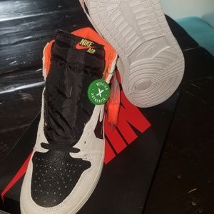 Air Jordan 1 High Orange